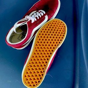 Maroon Old Skool VANS ,worn twice